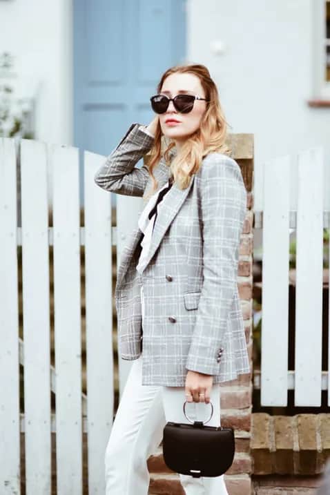 Stylizacje marynarki: jak nosić ją modnie na każdą okazję i uniknąć błędów