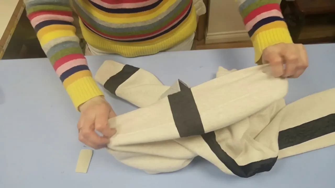 Jak poszerzyć bluzkę w biuście bez szycia i z łatwymi trikami