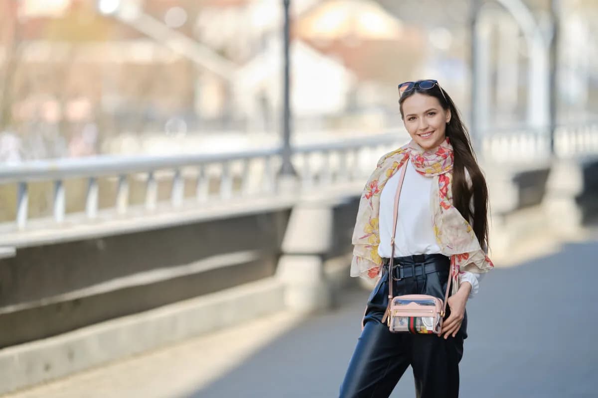 Odkryj tajniki casualowych stylizacji: jak wyglądać stylowo i swobodnie