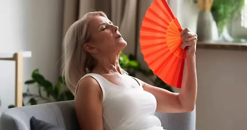 Jak długo trwają uderzenia gorąca przy menopauzie – co musisz wiedzieć